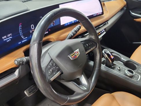 Used 2024 Cadillac XT4 Sport AWD/4WD image 11