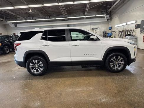 New 2026 Chevrolet Equinox LT AWD/4WD image 7