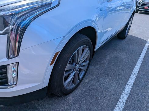 Certified 2024 Cadillac XT5 Premium Luxury FWD image 3