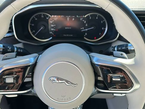 Certified 2022 Jaguar F-PACE S image 12