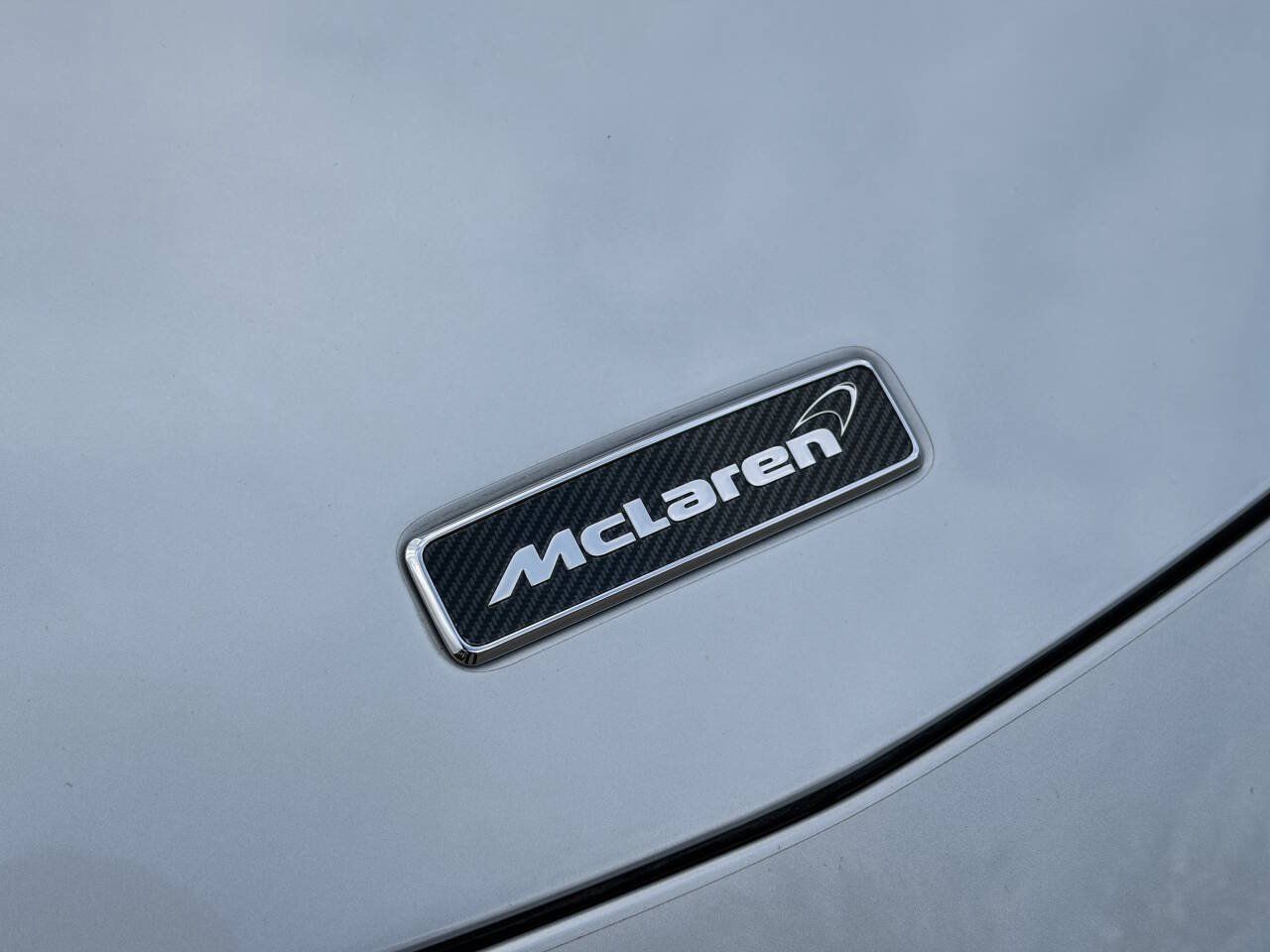 Used 2017 McLaren 570S RWD image 22