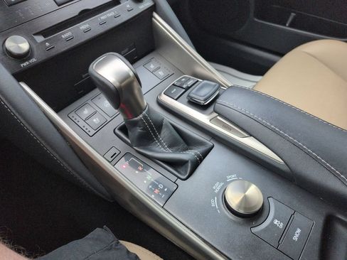 Used 2018 Lexus IS 300 AWD w/ Comfort Package image 24