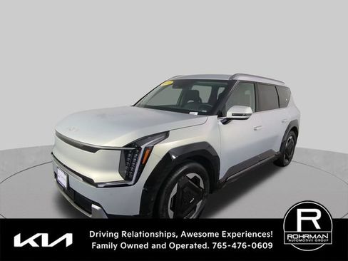 Used 2024 Kia EV9 Land AWD/4WD image 12