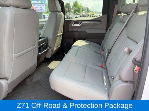 Used 2025 Chevrolet Silverado 1500 LTZ w/ LTZ Premium Package AWD/4WD image 13