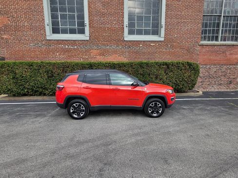 Used 2018 Jeep Compass Trailhawk w/ Navigation Group image 22