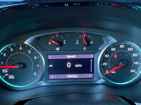 Used 2023 Chevrolet Traverse LT image 25