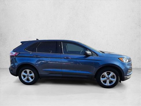 Used 2019 Ford Edge SE image 4