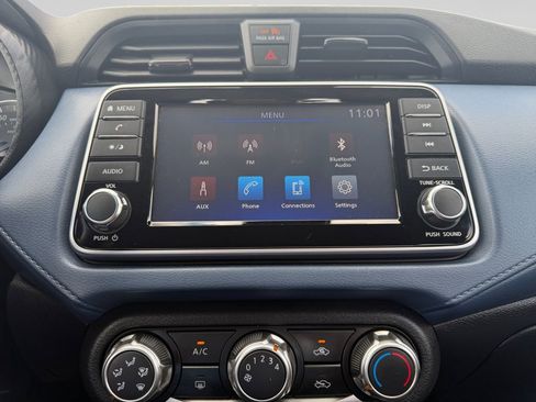 Used 2025 Nissan Versa SV w/ Trunk Package FWD image 21