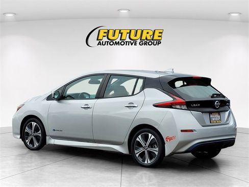Used 2018 Nissan Leaf SV w/ SV Technology Package image 7