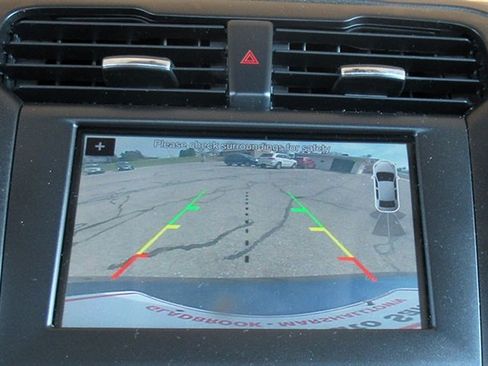 Used 2018 Ford Fusion SE w/ Equipment Group 201A FWD image 25