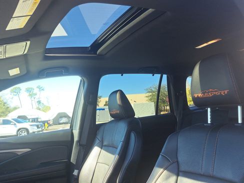 Used 2022 Honda Pilot TrailSport image 17