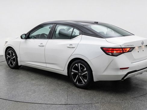 Used 2025 Nissan Sentra SV FWD image 6