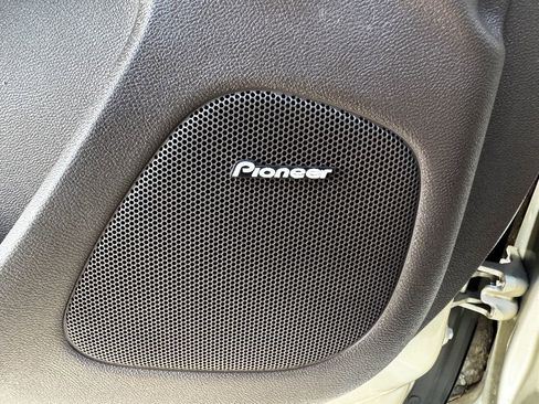 Used 2015 Chevrolet Malibu LT image 15