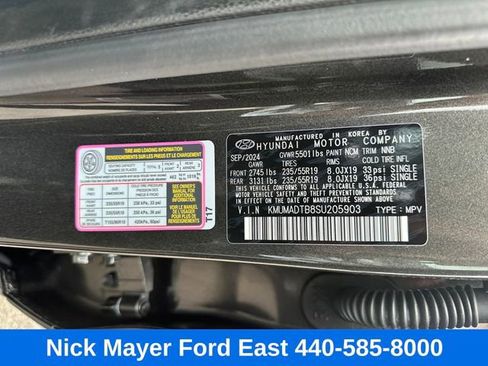 Used 2025 Genesis GV70 2.5T w/ Select Package image 43