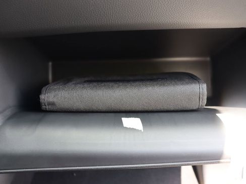 Used 2026 Honda Odyssey Touring image 23