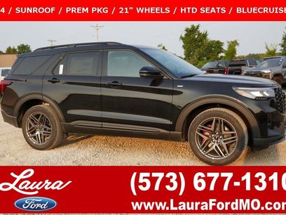 New 2025 Ford Explorer ST-Line w/ Premium Package