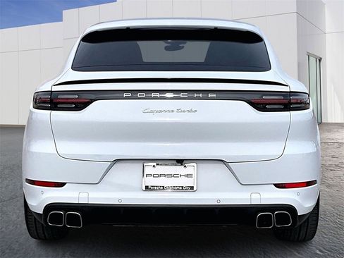 Used 2023 Porsche Cayenne Turbo image 6
