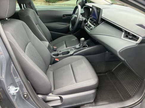 Certified 2025 Toyota Corolla LE FWD image 30