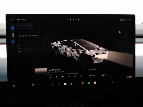 Used 2024 Tesla Cybertruck AWD Crew Cab image 23