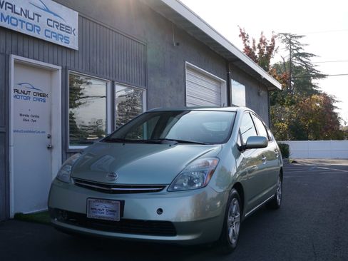 Used 2007 Toyota Prius Touring image 1