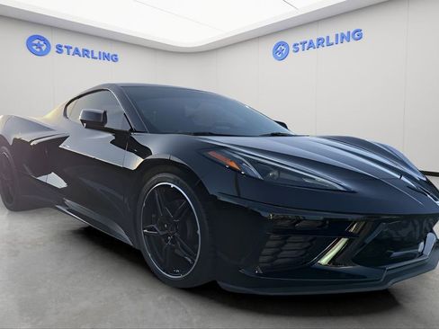 Used 2022 Chevrolet Corvette Stingray Preferred Cpe w/ 2LT image 3