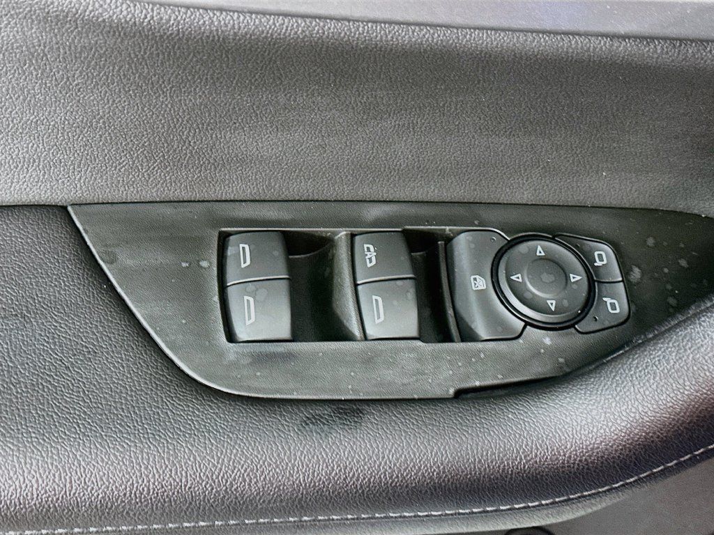Used 2019 Chevrolet Blazer LT FWD image 24