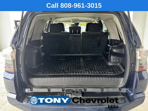 Used 2023 Toyota 4Runner SR5 AWD/4WD image 17