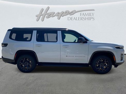 New 2026 Jeep Grand Wagoneer 4WD image 3