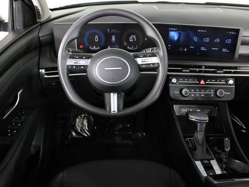 Certified 2026 Hyundai Tucson SE FWD image 8