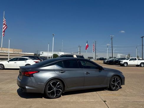 Certified 2023 Nissan Altima 2.5 SR w/ SR Premium Package FWD image 26