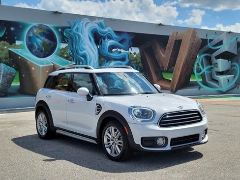 Used 2019 MINI Cooper Countryman w/ Premium Package FWD image 4