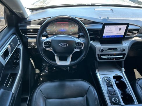 Certified 2023 Ford Explorer XLT w/ Equipment Group 202A AWD/4WD image 5