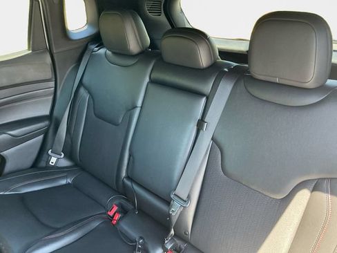 Used 2024 Jeep Compass Trailhawk AWD/4WD image 15