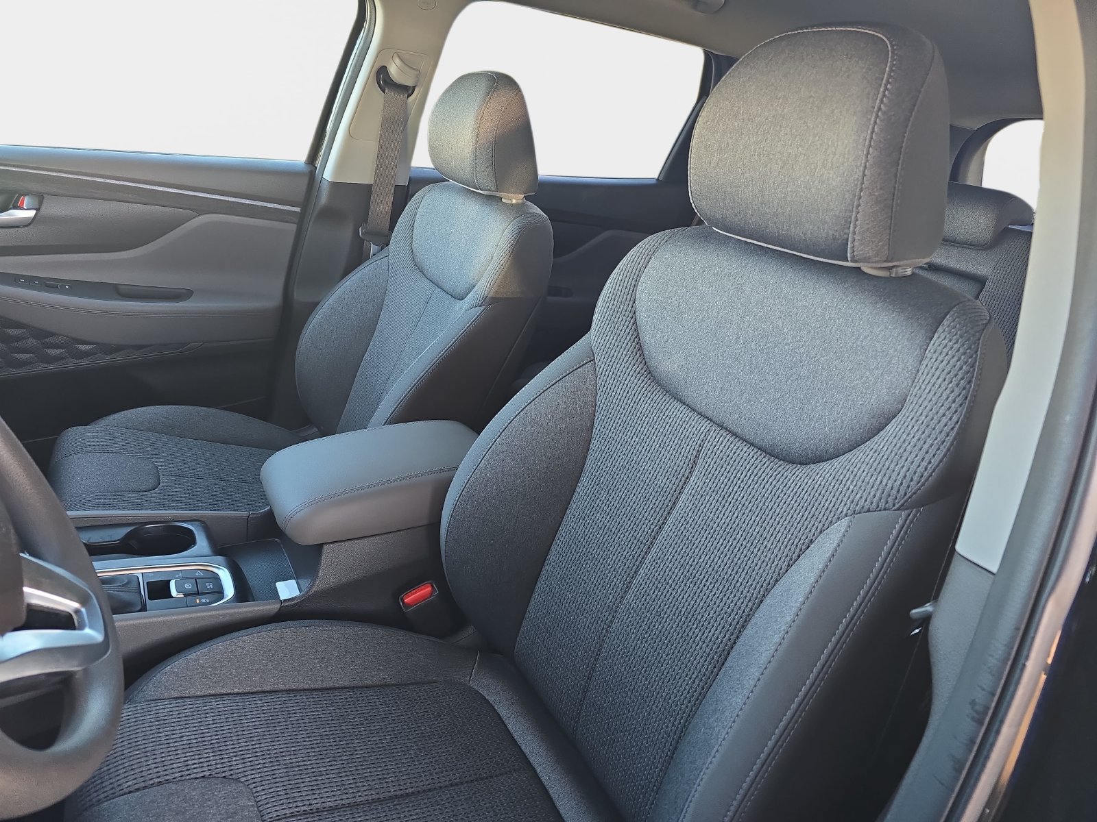 Used 2019 Hyundai Santa Fe SE AWD/4WD image 8