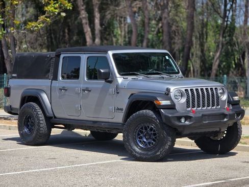 Used 2020 Jeep Gladiator Sport w/ Quick Order Package 24S AWD/4WD image 3