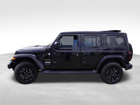 Certified 2021 Jeep Wrangler Unlimited Sahara w/ Cold Weather Group AWD/4WD image 10