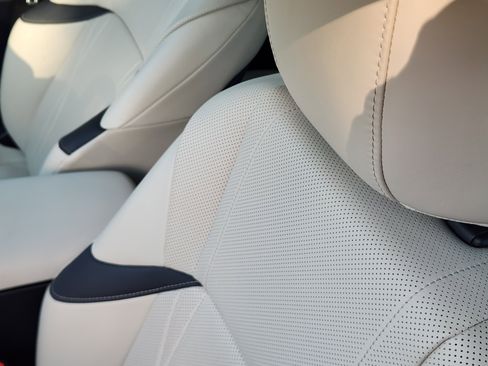 Used 2024 Lexus ES 350 w/ Luxury Package image 18