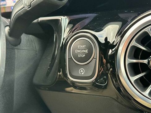 Used 2025 Mercedes-Benz GLA 250 4MATIC image 29