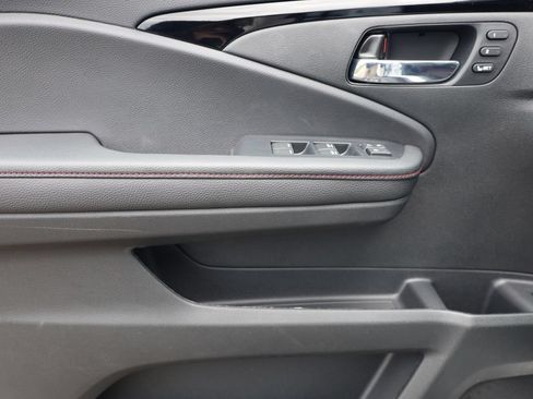 New 2026 Honda Ridgeline Black Edition image 10