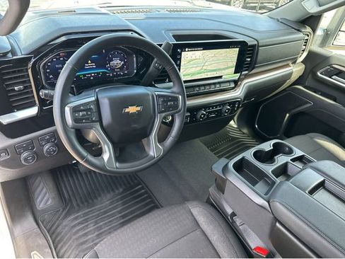 Certified 2025 Chevrolet Silverado 2500 LT w/ Convenience Package image 23