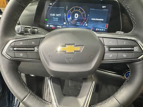 New 2026 Chevrolet Equinox LT w/ Convenience Package II AWD/4WD image 13