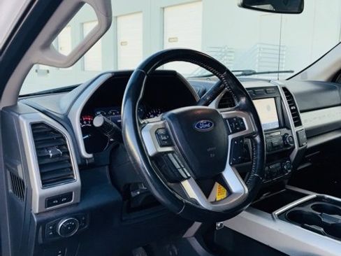 Used 2020 Ford F250 Lariat image 13