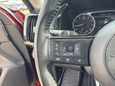 Used 2022 Nissan Pathfinder SV w/ SV Premium Package AWD/4WD image 16