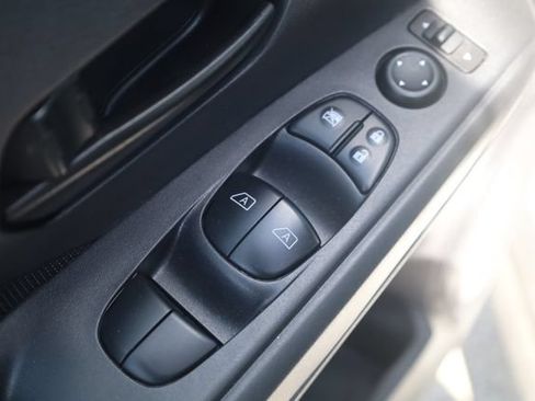 Certified 2025 Nissan Kicks Play S FWD image 16