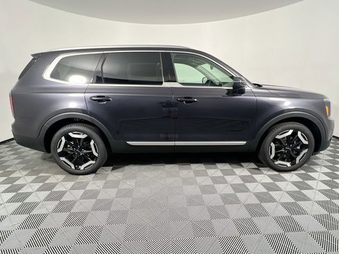 New 2025 Kia Telluride EX image 2