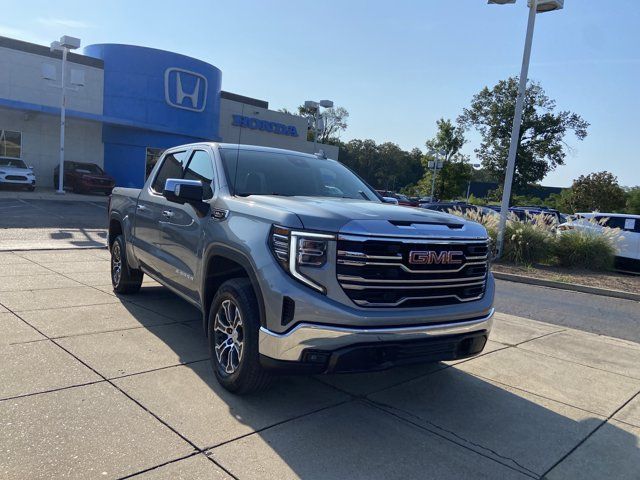 Used 2025 GMC Sierra 1500 SLT AWD/4WD image 2