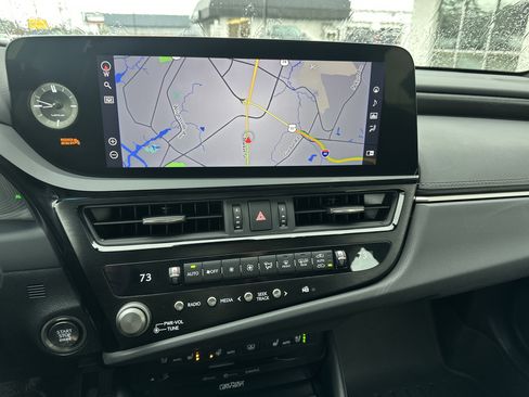 Used 2022 Lexus ES 350 Ultra Luxury image 17