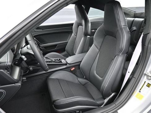 Certified 2026 Porsche 911 GT3 RWD image 5