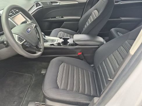 Used 2016 Ford Fusion SE FWD image 11