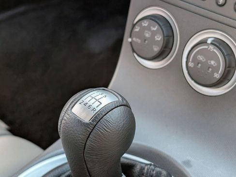 Used 2003 Nissan 350Z Touring image 11